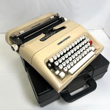 Machine à écrire Olivetti