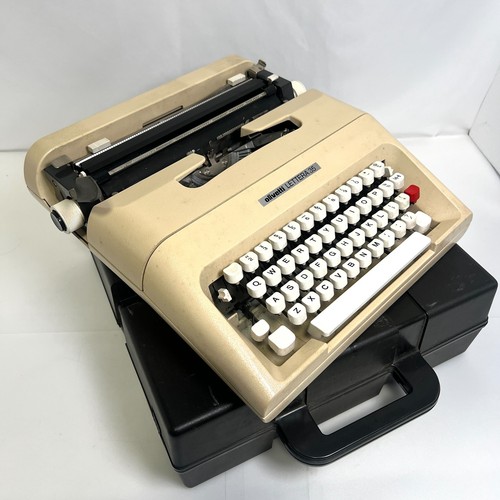 Machine écrire olivetti - machine, à