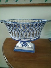 Coupe corbeille ancienne blanc bleu Martres Tolosane moustiers signée 