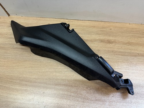 B74 f172f cache carenage - un,