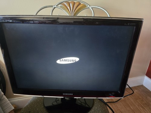Samsung syncmaster t240 lcd - samsung,