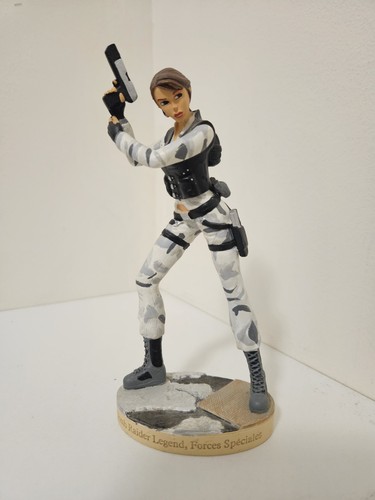 Figurine lara croft tomb - croft,