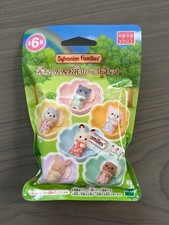 Lit bébé à fleurs japonais