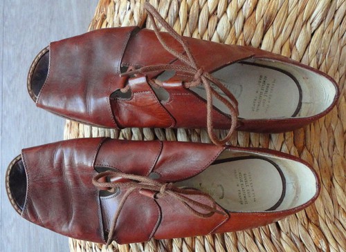 Chaussures tout cuir marron