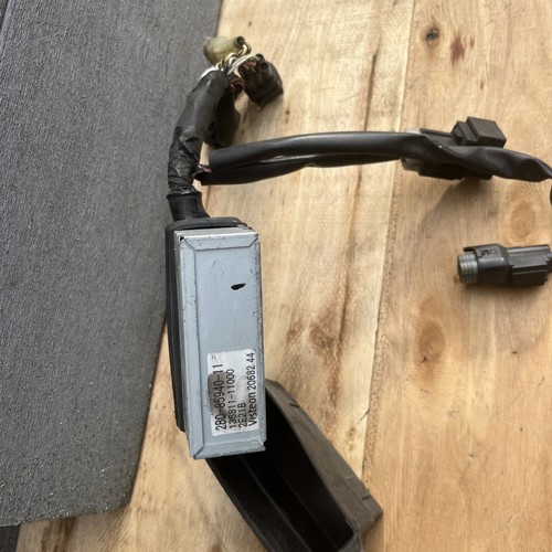 Boîtier commande abs - boîtier,