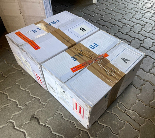 Boite transport carton - +,
