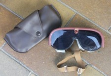 ANCIENNES LUNETTES DE SOLEIL