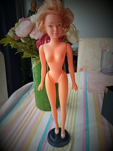 Babette poupée mannequin de - -,