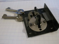 ANCIENNE SERRURE VACHETTE AVEC