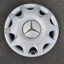 1 enjoliveur Mercedes