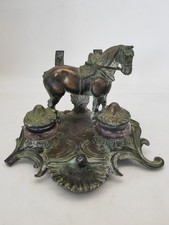 Ancien encrier en régule à