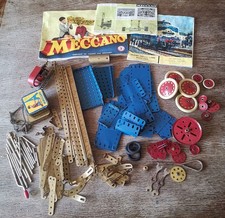 Lot de pièces de Meccano des