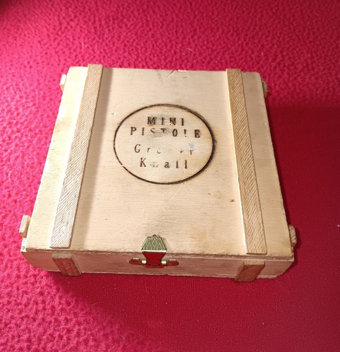 Empty box berloque pinfire toy - empty,