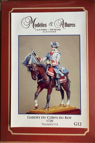 Modèles allures soldat - &,