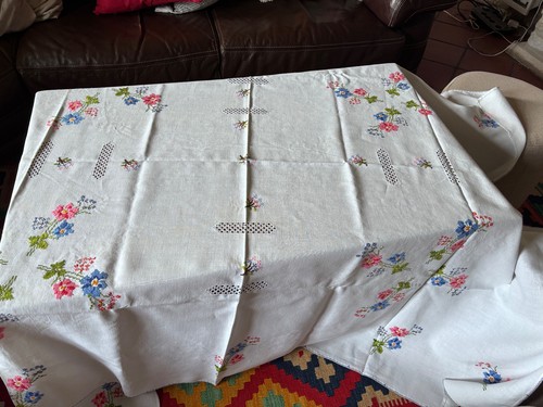 Superbe nappe ancienne brodée - superbe,