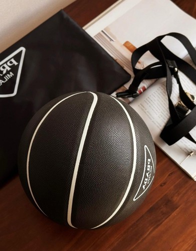 Ballon basket prada - de,