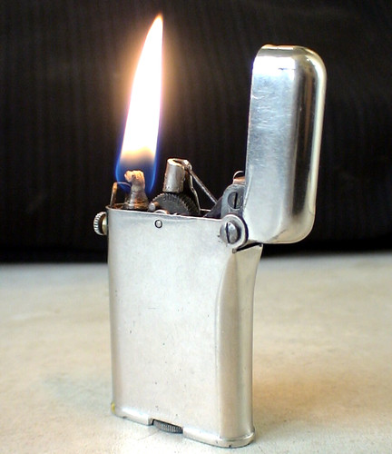 Briquet ancien thorens - ", "