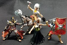 PAPO LOT DE 04 FIGURINES