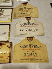 Lot d'étiquettes de vins de