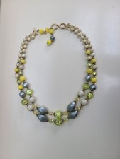 Collier vintage avec deux rangs de perles en verre et pâte de verre