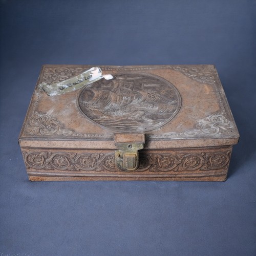Ancienne boîte métal de - boîte,