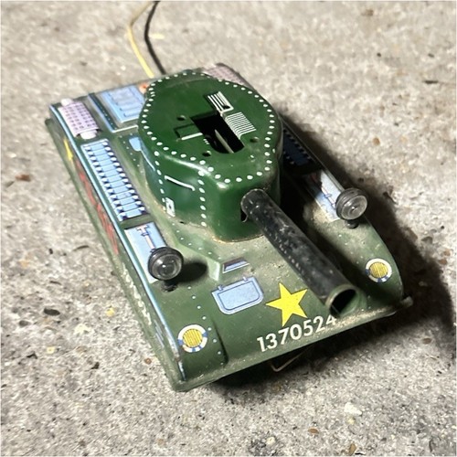 Char militaire miniature