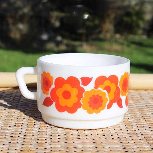 Tasse arcopal modèle lotus - tasse,