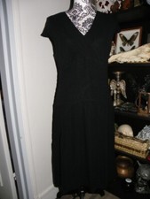 Longue robe en soie noire