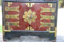 Petit buffet medical fin