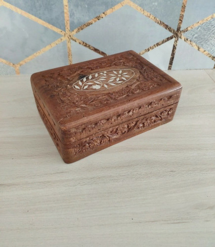 Petit coffre ancien - , en