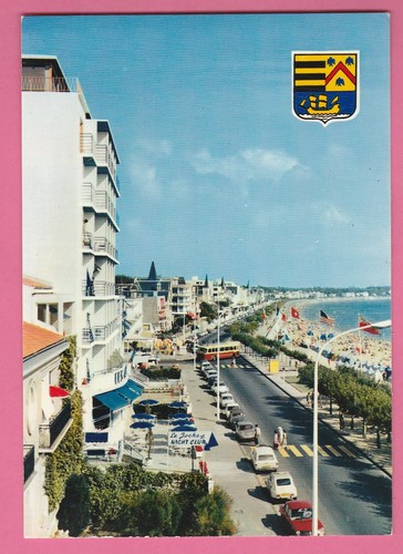 Vieilles voitures et - -,