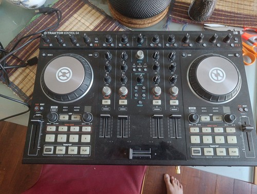 Traktor kontrol mk2 - kontrol, s4