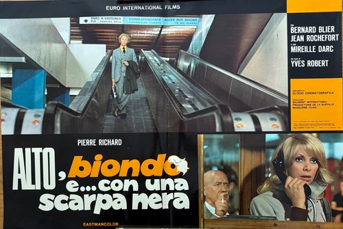 Grand blond avec une - le,