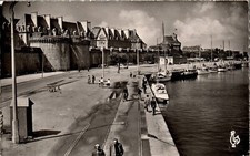 Old postcard - Saint-Malo - Les Remparts - La Grande Porte et le Bassin Vauban