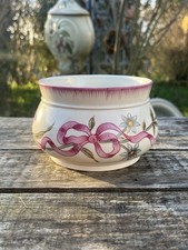 Pot en faïence polychrome -