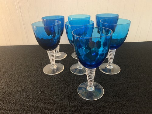 Verres vin bleu modèle - à,