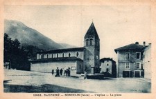 Old postcard 38 - Goncelin (Isère) - 1505. L'Eglise - La Place
