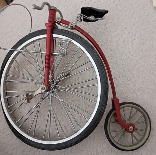 Monocycle rouge acier - ,, selle
