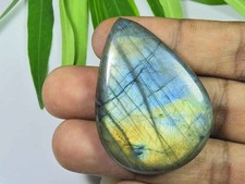 Cabochon de poire labradorite