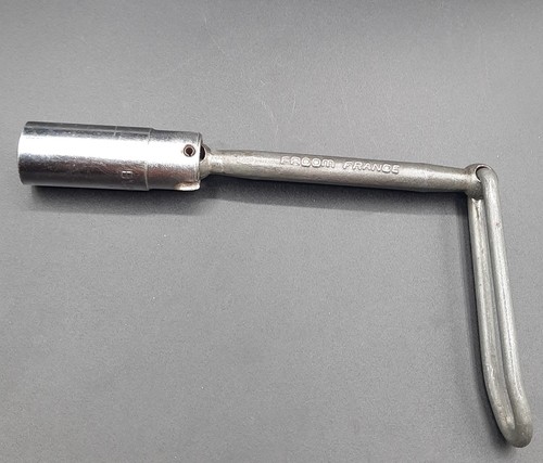 Ancienne clé bougie - clé,