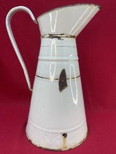 Grand Broc Ancien en Tôle