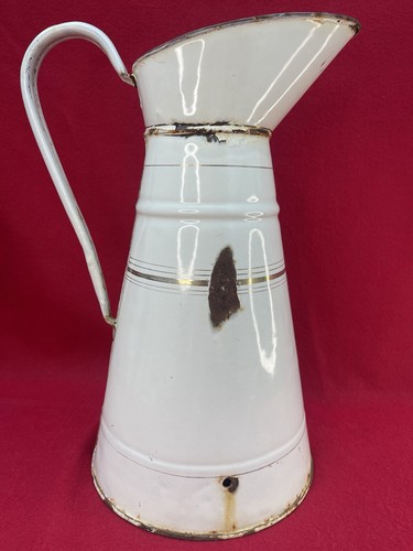 Grand broc ancien - grand,
