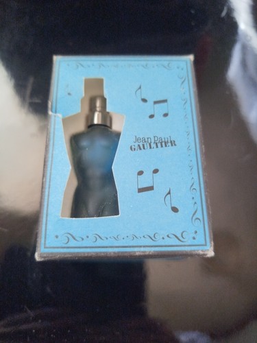 Une miniature parfum - miniature,