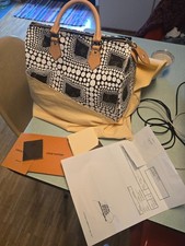 Louis Vuitton Yayoi Kusama