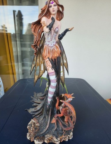 Figurine féerique fée femme