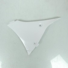 Cache latéral gauche