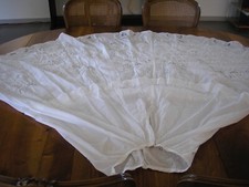Ancien superbe jupon de