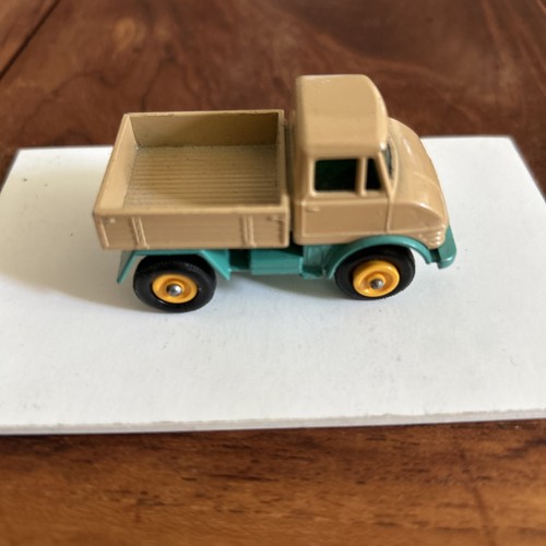 Matchbox unimog bon etat - 49,