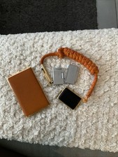 lot briquets, Boîte