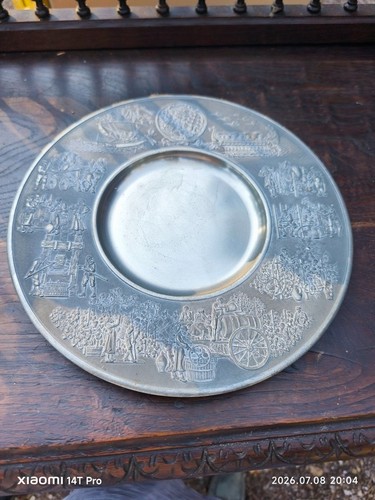 Assiette etain fabriquee a - etain,
